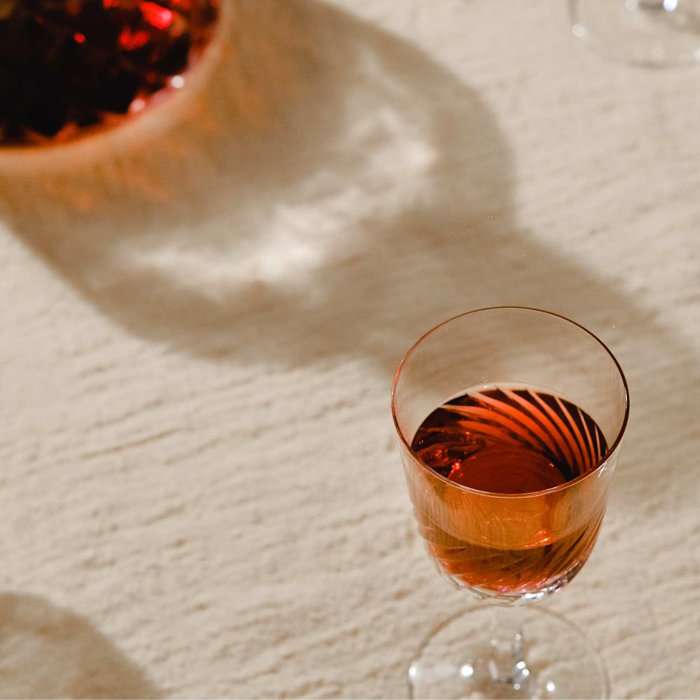 Peut-on vraiment savourer un vin rouge sans alcool comme un grand cru ?