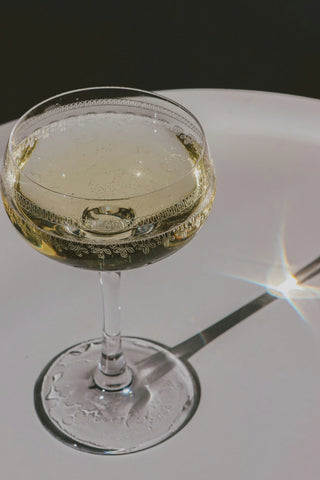 Vin blanc sans alcool : 4 conseils pour bien le choisir
